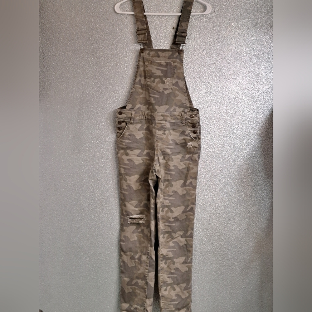 Vanilla Sky Distressed Camouflage Bib Overalls   Size Junior 3